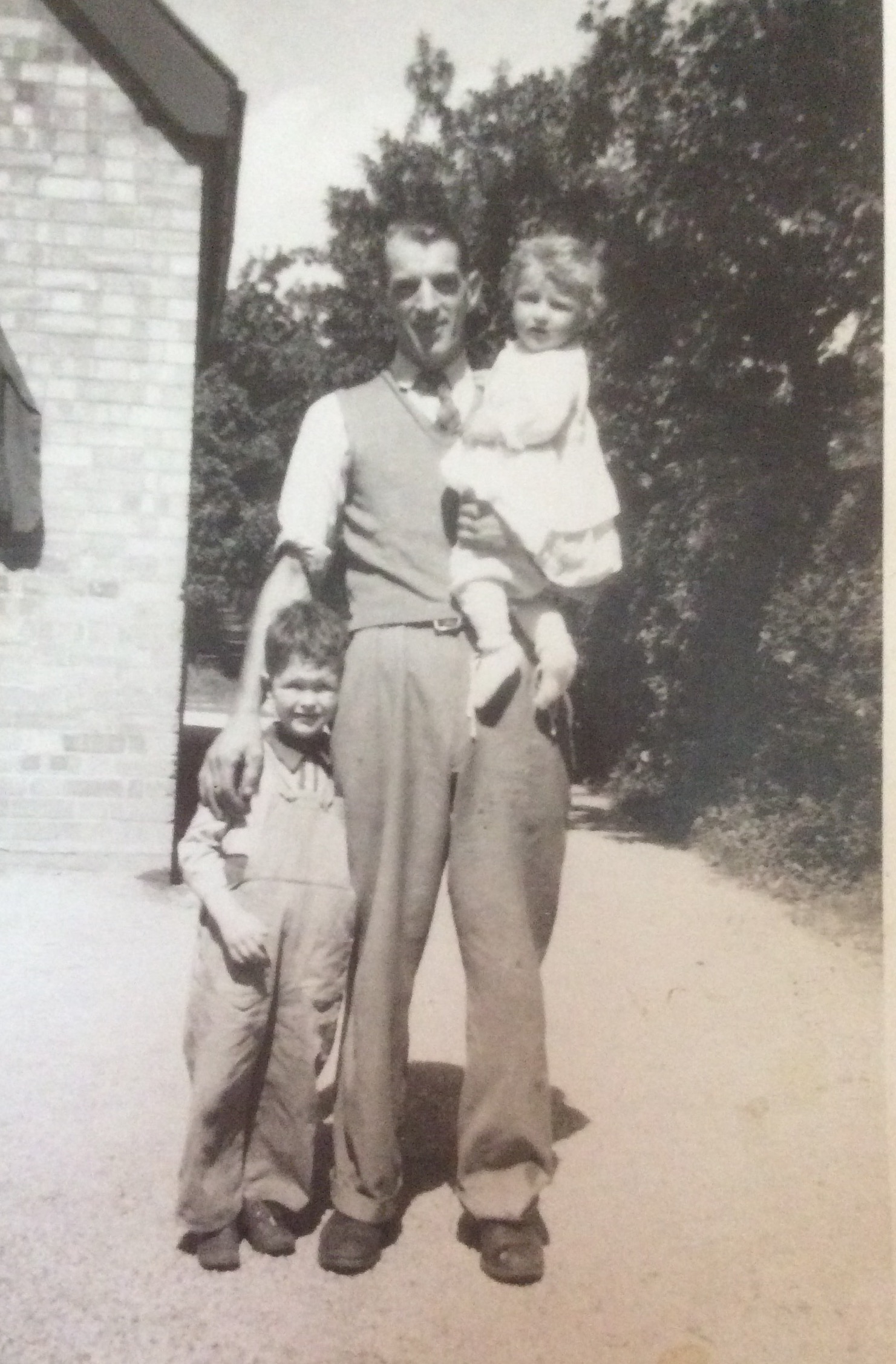Eddie Thoday with children Peter Wick and Peggy Thoday in late 1940s