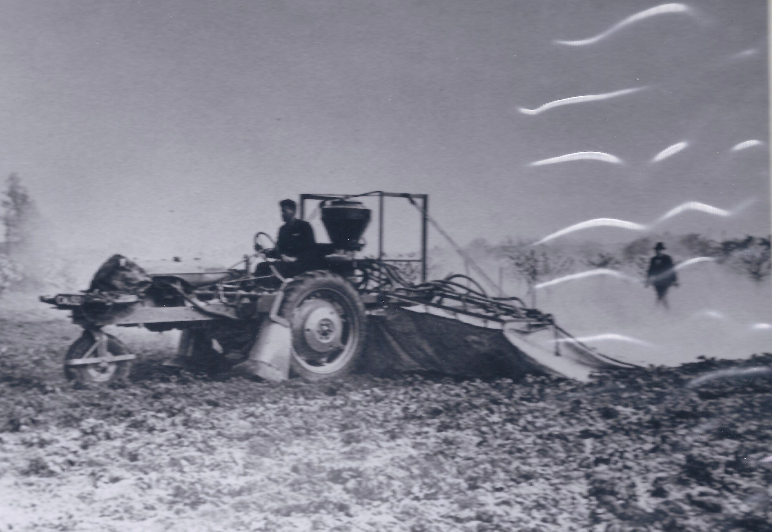 Nicotine gasser for destroying aphids 1930-44
