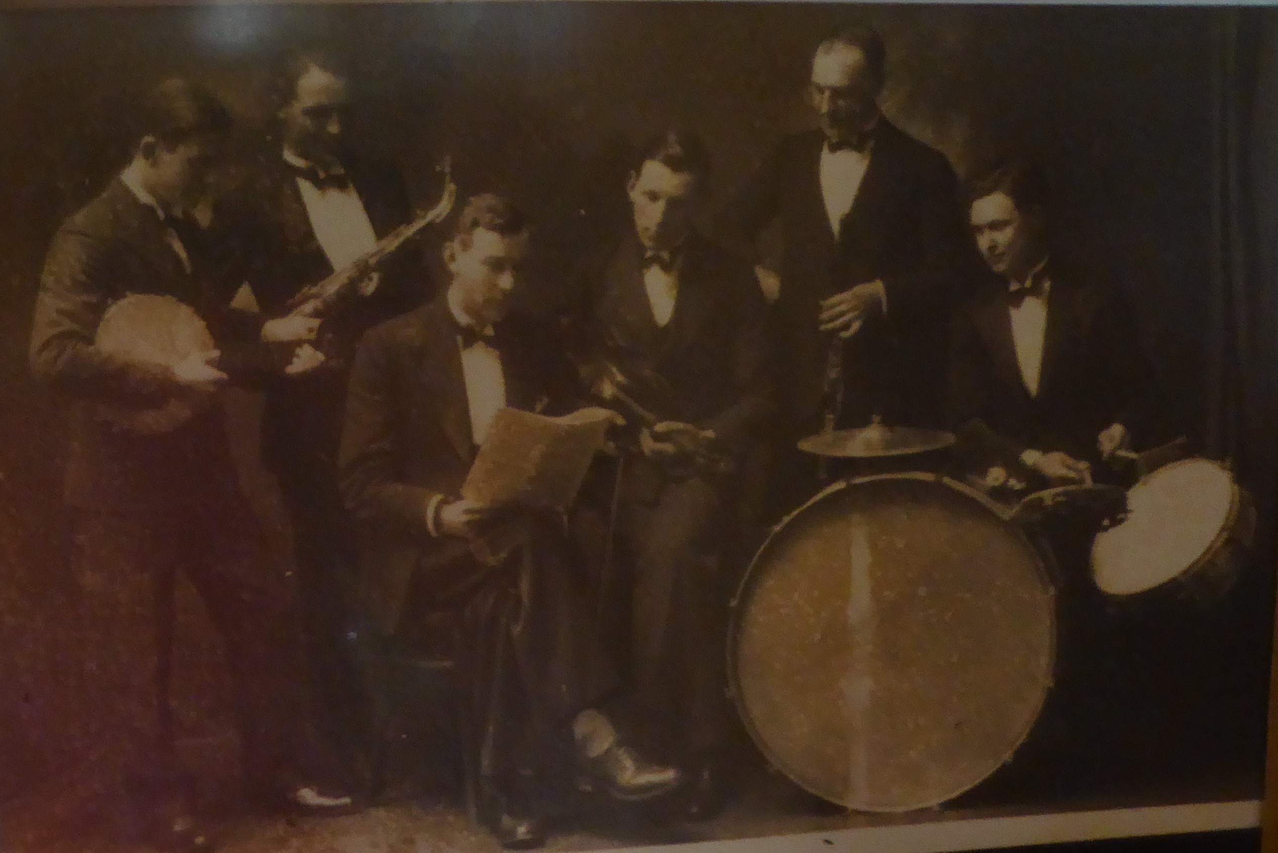 The January Six band with Eliot Chapman playing violin bef 1934