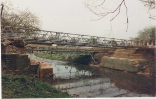 PZZB01.02 Haslingfield Rd bridge during replacement 1989 (Deacon) Haslingfield Road bridge during replacement 1989 | (Deacon)