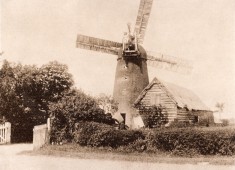 Old Windmill Newton Rd c 1900 disused before 1905