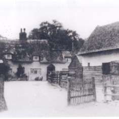 PCS041.01 No 41 Fountain Farm Church St about 1920's (Cambridge Collection) No 41 Fountain Farm Church St about 1920's | (Cambridge Collection)
