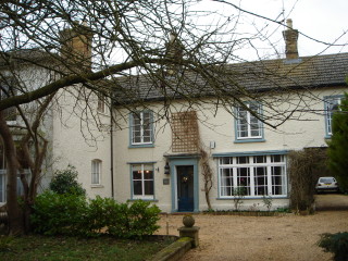 Saddlers Cottage; previously the foremans cottage & business premises of the saddler ( No 44 Royston Rd 2014 ) | (Griffin)