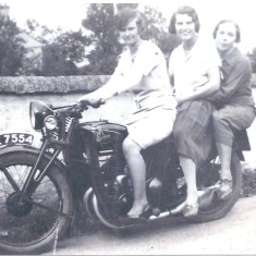 1932 or after V R Poulter, Alison May Poulter & Lol wife of William H Poulter | (J Payne)