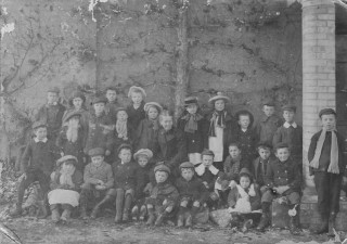 Ron & Vera Bass, right of centre, at Harston vicarage Sunday school c1905 | (Folbigg)