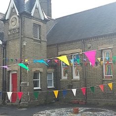 Harston School support for VE day and NHS; High St | (Linda Churchman)