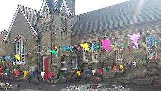 Harston School support for VE day and NHS; High St | (Linda Churchman)