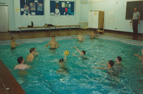 Scouts in National Sponsored swim for asthma 1998