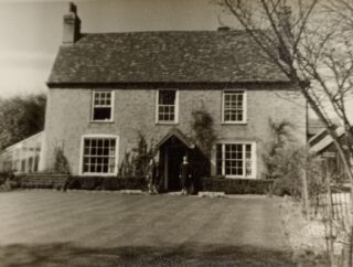 PZZPKen.03 115 High St c1957 just before sale to Dr Keating who started the modernisation (G Bayliss) 115 High St c1957 just before sale to Dr Keating | (G Bayliss)